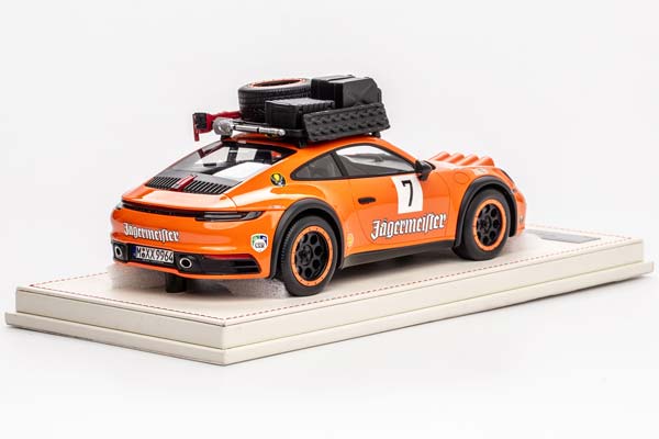 PORSCHE 911 (992) DAKAR «JÄGERMEISTER»  2023 / ПОРШЕ ДАКАР ЯГЕРМАЙСТЕР ОРАНЖЕВЫЙ (С БОКСОМ, ЛИМИТ 21/50) — фото 2