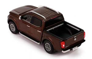 NISSAN NAVARA PICK-UP 2017 КОРИЧНЕВЫЙ МЕТАЛЛИК — фото 2