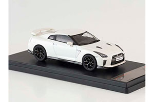 NISSAN GT-R METALLIC-WHITE — фото 3
