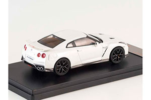 NISSAN GT-R METALLIC-WHITE — фото 6