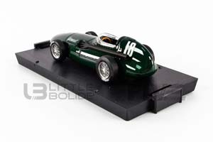 VANWALL F1 WINNER GP EUROPA 1957 STIRLING MOSS/TONY BROOKS #18 — фото 3
