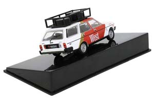 FIAT 131 PANORAMA ТЕХНИЧКА WEST RACING TEAM С БАГАЖНИКОМ И КОЛЕСАМИ НА КРЫШЕ 1979 — фото 2