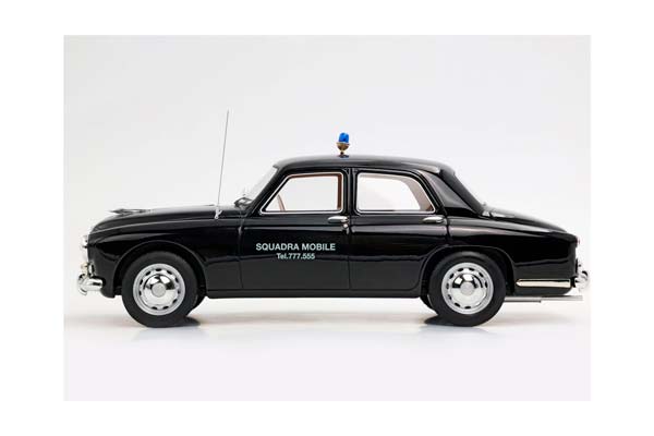 ALFA ROMEO 1900 BY RGM DESIGN SQUADRA MOBILE POLIZIA / АЛЬФА РОМЕО 1900 РГМ ДЕСИГН СКУАДРА МОБИЛЕ ПОЛИЗИА 1:18 — фото 3