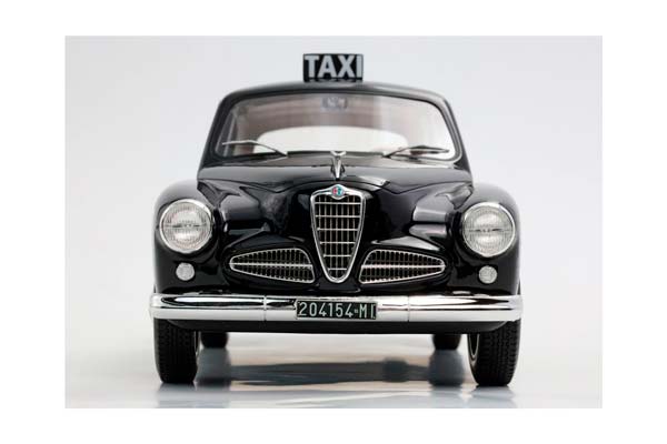 ALFA ROMEO 1900 BY RGM DESIGN TAXI MILANO / АЛЬФА РОМЕО 1900 РГМ ДЕСИГН ТАКСИ МИЛАНО 1:18 — фото 7