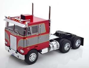 PETERBILT 352 PACEMAKER 1977-1979 RED METALLIC SILVER