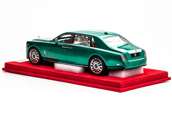 ROLLS-ROYCE PHANTOM VIII 2026 LIGHT GREEN / РОЛЛС РОЙС ФАНТОМ 8 ЗЕЛЕНЫЙ (С БОКСОМ, ЛИМИТ 10/20) — фото 4