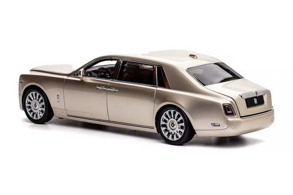 ROLLS-ROYCE PHANTOM VIII 2026 GOLDEN / РОЛЛС-РОЙС ФАНТОМ 8 ЗОЛОТИСТЫЙ (ЛИМИТ 172/200) — фото 12