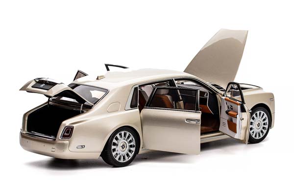 ROLLS-ROYCE PHANTOM VIII 2026 GOLDEN / РОЛЛС-РОЙС ФАНТОМ 8 ЗОЛОТИСТЫЙ (ЛИМИТ 172/200) — фото 4
