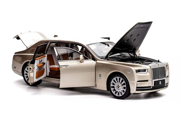 ROLLS-ROYCE PHANTOM VIII 2026 GOLDEN / РОЛЛС-РОЙС ФАНТОМ 8 ЗОЛОТИСТЫЙ (ЛИМИТ 172/200) — фото 5