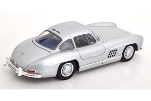 MERCEDES W198 300 SL GULLWING 1954-1957 SILVER/BLUE / МЕРСЕДЕС 300 СЛ КРЫЛО ЧАЙКИ СЕРЕБРИСТЫЙ С СИНИМ САЛОНОМ — фото 2