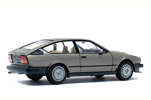 ALFA ROMEO GTV 6 1984 SILVER CREME METALLIC — фото 2