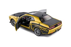 DODGE CHALLENGER R/T SCAT PACK WIDEBODY 2020 GOLDEN/FLAT BLACK — фото 8