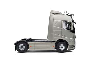 VOLVO FH16 GLOBETROTTER XL 2022 LIGHT GREY METALLIC / ВОЛЬВО ФХ16 СЕРЕБРИСТЫЙ — фото 5