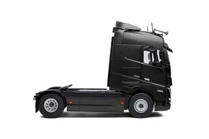 VOLVO FH16 GLOBETROTTER XL 2022 BLACKMETALLIC — фото 5
