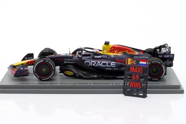 RED BULL RB21 #1 WINNER LAS VEGAS GP FORMULA 1 2025 MAX VERSTAPPEN / РЕД БУЛЛ RB21 ПОБЕДИТЕЛЬ ГРАН-ПРИ ЛАС-ВЕГАСА ФОРМУЛА-1 МАКС ФЕРСТАППЕН КРАСНЫЙ — фото 4