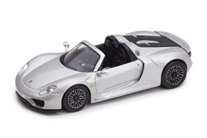 PORSCHE 918 SPYDER SILVER