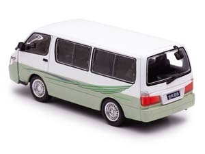 TOYOTA HIACE H100 БЕЛЫЙ СО СВЕТЛО-ЗЕЛЕНЫМ — фото 3