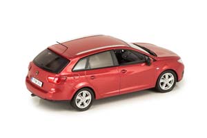 SEAT IBIZA ST КРАСНЫЙ — фото 2