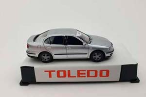 SEAT TOLEDO II СЕРЕБРИСТЫЙ — фото 2