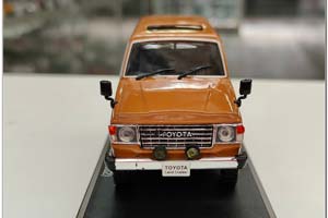TOYOTA LAND CRUISER 1982 RHD LIGHT BROWN — фото 6