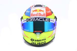 HELMET SERGIO PEREZ #11 RED BULL RACING FORMULA 1 2023  / ШЛЕМ СЕРХИО ПЕРЕСА РЕД БУЛЛ РЕЙСИНГ (РАЗМЕРЫ 15 х 11 х 10 см) — фото 3