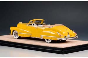 CADILLAC SERIES 62 CONVERTIBLE (ОТКРЫТЫЙ) 1947 YELLOW — фото 2