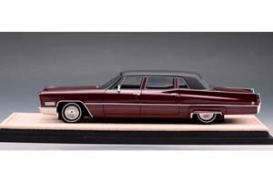 CADILLAC FLEETWOOD SERIES 75 LIMOUSINE 1968 MADEIRA PLUM METALLIC / КАДИЛЛАК ФЛИТВУД СЕРИЯ 75 ЛИМУЗИН 1968 МАДЕЙРА СЛИВА МЕТАЛЛИК — фото 4