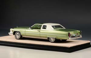 CADILLAC COUPE DEVILLE 1975 LIDO GREEN IRID — фото 2