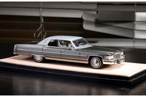 CADILLAC SEDAN DEVILLE 1976 GEORGIAN SILVER METALLIC / КАДИЛЛАК СЕДАН ДЕВИЛЬ 1976 ГРУЗИНСКИЙ СЕРЕБРИСТЫЙ МЕТАЛЛИК — фото 3