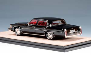 CADILLAC SEDAN DEVILLE 1983 BLACK — фото 2