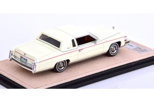 CADILLAC FLEETWOOD BROUGHAM COUPE 1984 WHITE / КАДИЛЛАК ФЛИТВУД БРОЭМ КУПЕ 1984 БЕЛЫЙ — фото 2