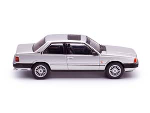 VOLVO 780 BERTONE COUPE 1987 СЕРЕБРИСТЫЙ — фото 5