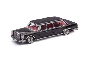 MERCEDES-BENZ 600 PULLMAN 1963 (W100) ЧЕРНЫЙ (ДЛИНА МОДЕЛИ 6-10 СМ)