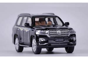 TOYOTA LAND CRUISER LC200 2016 BLACK / ТОЙОТА ЛЭНД КРУЗЕР ЛС200 ЧЕРНЫЙ (ДЛИНА 7-10 СМ) — фото 3
