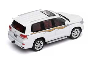 TOYOTA LAND CRUISER LC200 2016 WHITE  / ТОЙОТА ЛАНД КРУИЗЕР ЛС200 БЕЛЫЙ (ДЛИНА 7-10 СМ) — фото 2