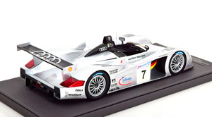 AUDI R8 NO 7 24H LE MANS 2000 — фото 2