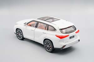 TOYOTA HIGHLANDER, БЕЛЫЙ, 21 СМ — фото 3