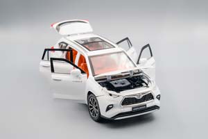 TOYOTA HIGHLANDER, БЕЛЫЙ, 21 СМ — фото 5