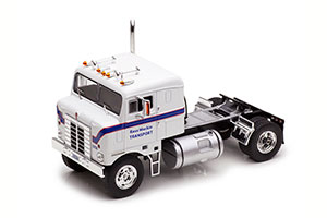 KENWORTH BULLNOSE ROSS MACKIE TRANSPORT 1950 WHITE/BLUE