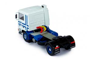 VOLVO F10 "POLAR EXPRESS" 1983 WHITE/BLUE — фото 4
