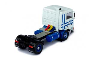 VOLVO F10 "POLAR EXPRESS" 1983 WHITE/BLUE — фото 2