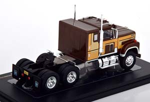 INTERNATIONAL TRANSTAR 4300 TOWING VEHICLE 1980 BROWN METALLIC/GOLDEN — фото 2