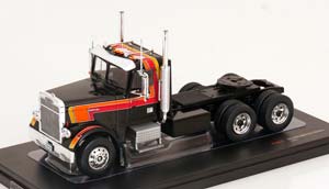 FREIGHTLINER FLC 120 64 T TOWING VEHICLE 1977 BLACK RED YELLOW