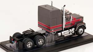 MACK SUPERLINER TOWING VEHICLE 1985 GREYMETALLIC RED — фото 2
