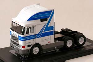 INTERNATIONAL EAGLE CABOVER 1995 WHITE/BLUE
