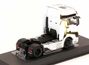 MAN TGX XXL D38 WHITE BLACK YELLOW — фото 2