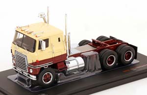 INTERNATIONAL TRANSTAR COE TOWING VEHICLE 1965 CREME BROWN