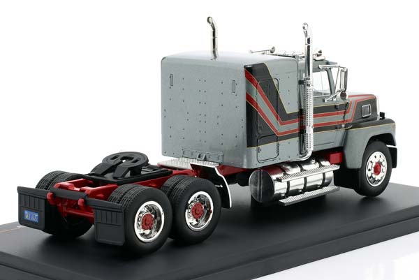 FORD LTL 9000 TRUCK YEAR 1978 SILVER / ФОРД ЛТЛ ГРУЗОВИК СЕРЕБРИСТЫЙ ЧЕРНЫЙ — фото 2