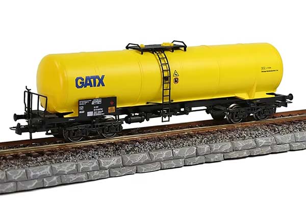 ВАГОН-ЦИСТЕРНА GATX 1990 ЖЕЛТЫЙ (МАСШТАБ HO, ДЛИНА 18 СМ)