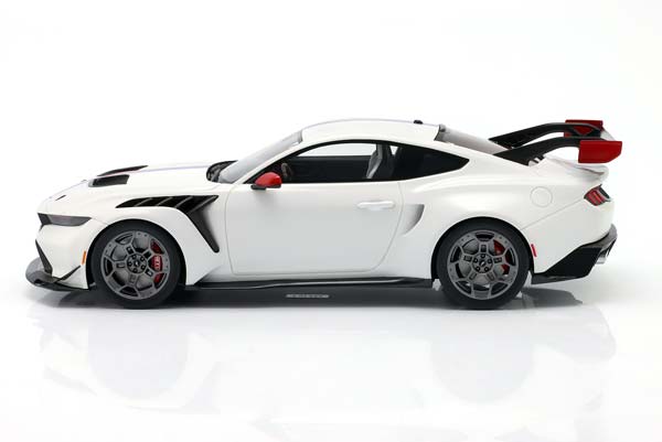 FORD MUSTANG GTD SPIRIT OF AMERICA 2025 WHITE / ФОРД МУСТАНГ ГТД СПИРИТ АМЕРИКА БЕЛЫЙ — фото 4